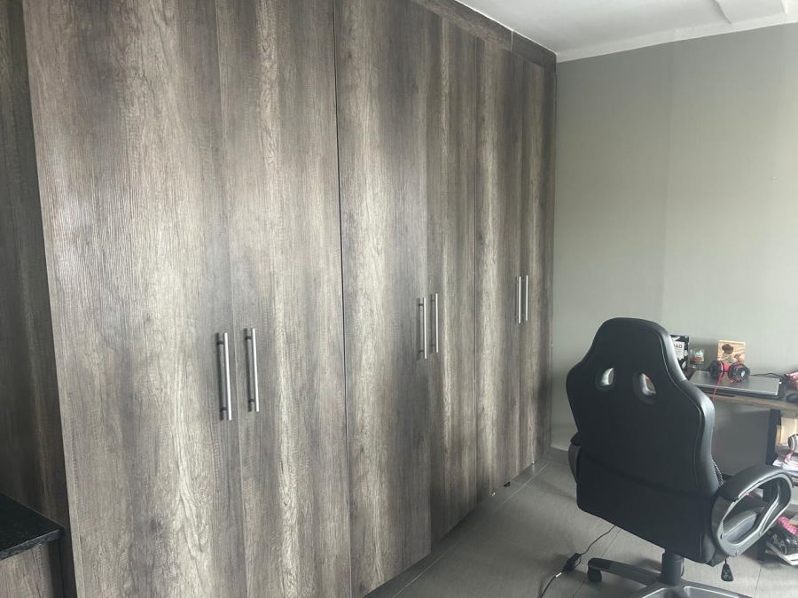 To Let 1 Bedroom Property for Rent in Quigney Eastern Cape
